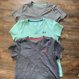 LOT of 3 Under Armour Loose Fit Size L T-Shirts